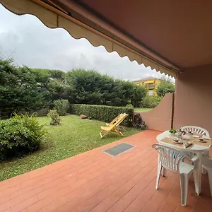 Relax In Piscina - Free Parking E Ampio Giardino Appartamento