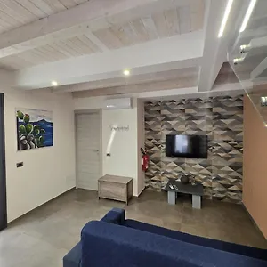 Alberto's House Casa vacanze Aeroporto di Catania Fontana Rossa