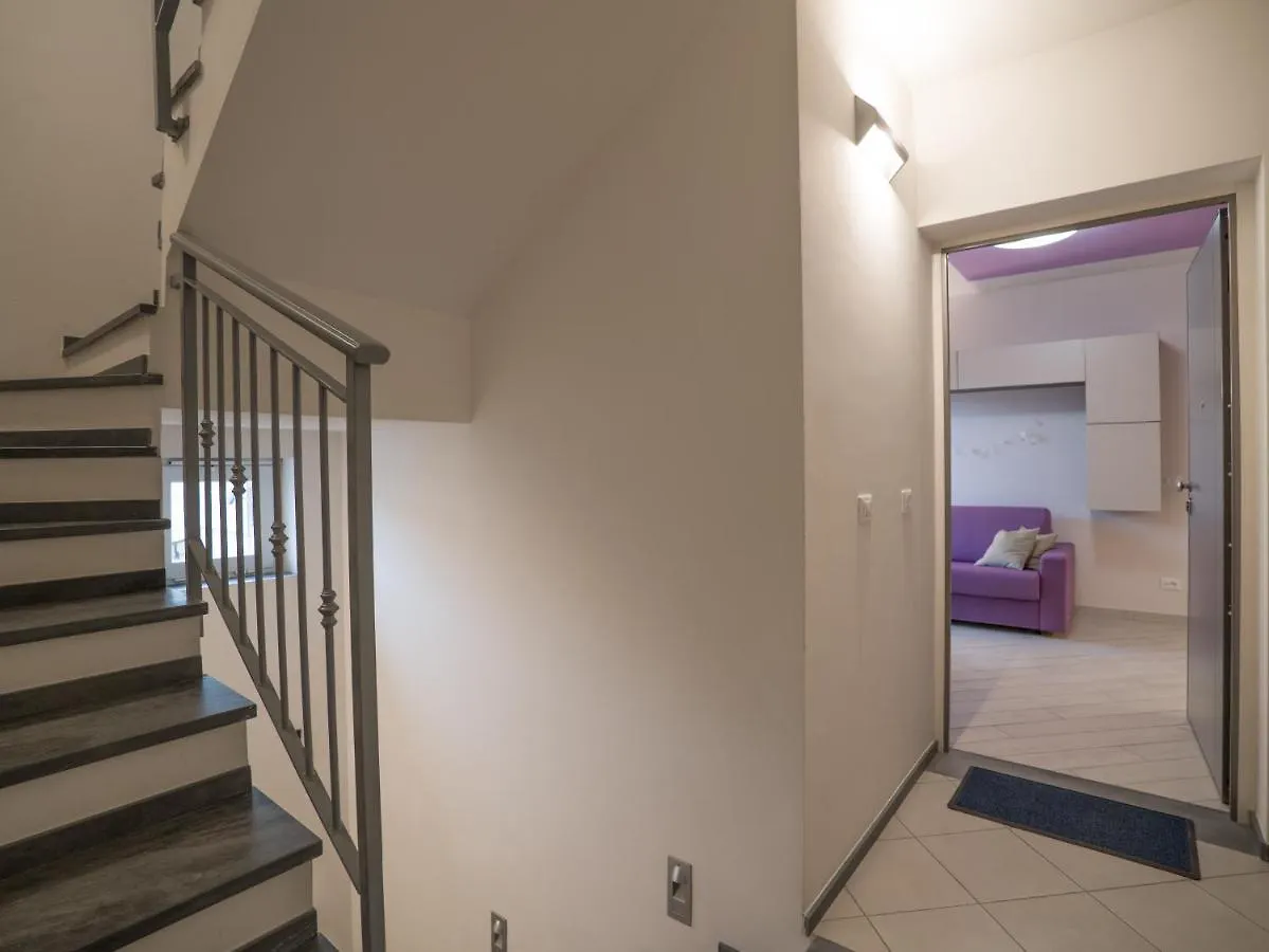 Babyaccommodation Family Exclusive II Loano 0*,  Italia