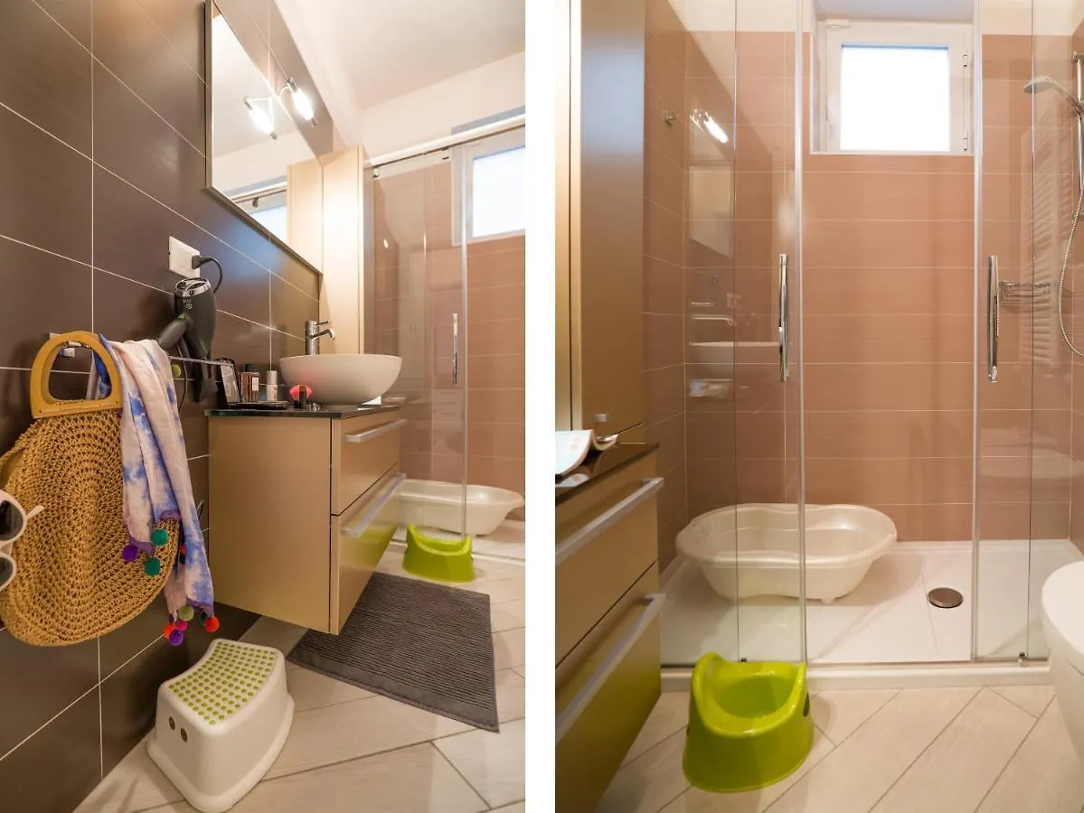 Babyaccommodation Family Exclusive II Loano 0*,  Italia